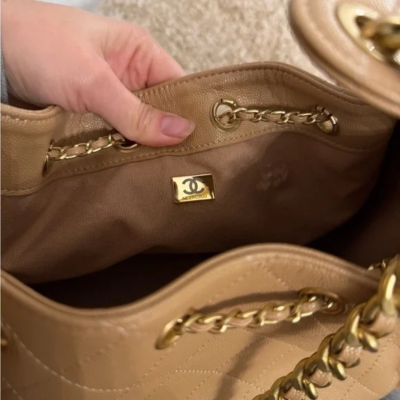 Camel Quilted Bag - Picture 2 of 4